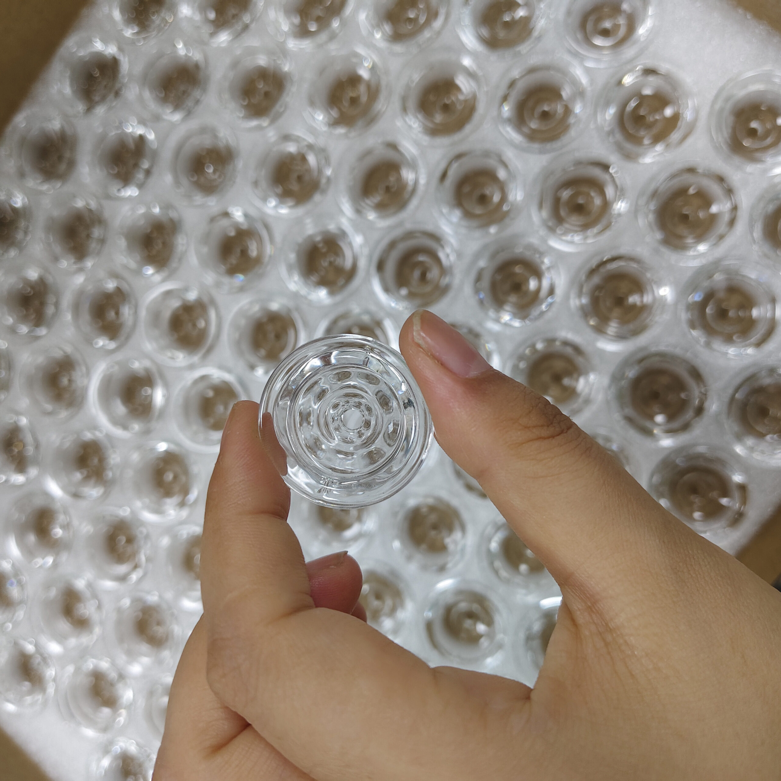 HLL Smoke Glass Pipe Filter with 1 Honeycomb Hole (Transparent) - 图片 9