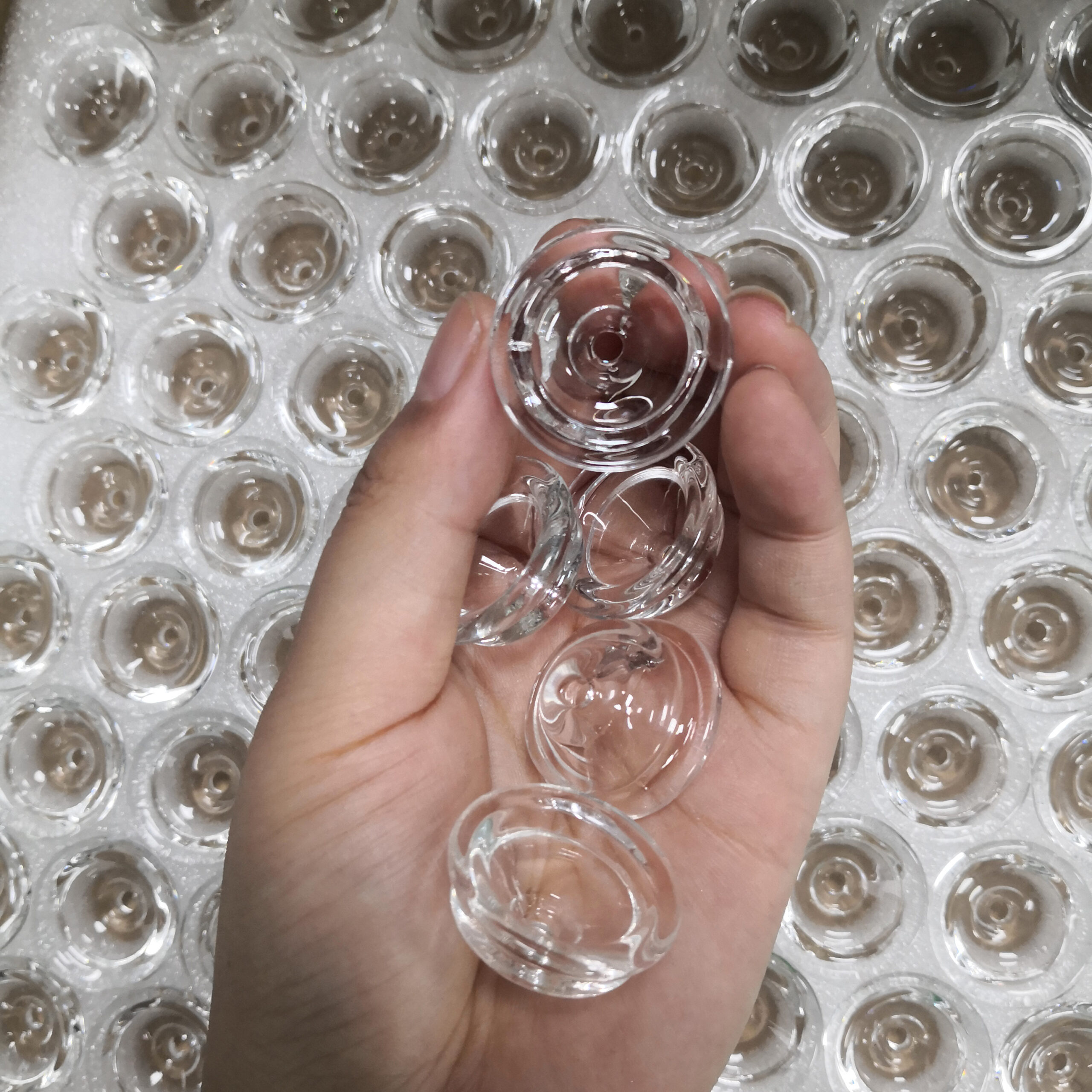 HLL Smoke Glass Pipe Filter with 1 Honeycomb Hole (Transparent) - 图片 8